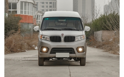 金杯新海獅全封閉貨車(chē)